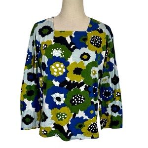 SOU SOU Kyoto Japan Square Neck Hifu Long Sleeve Shirt in Nagomi Floral